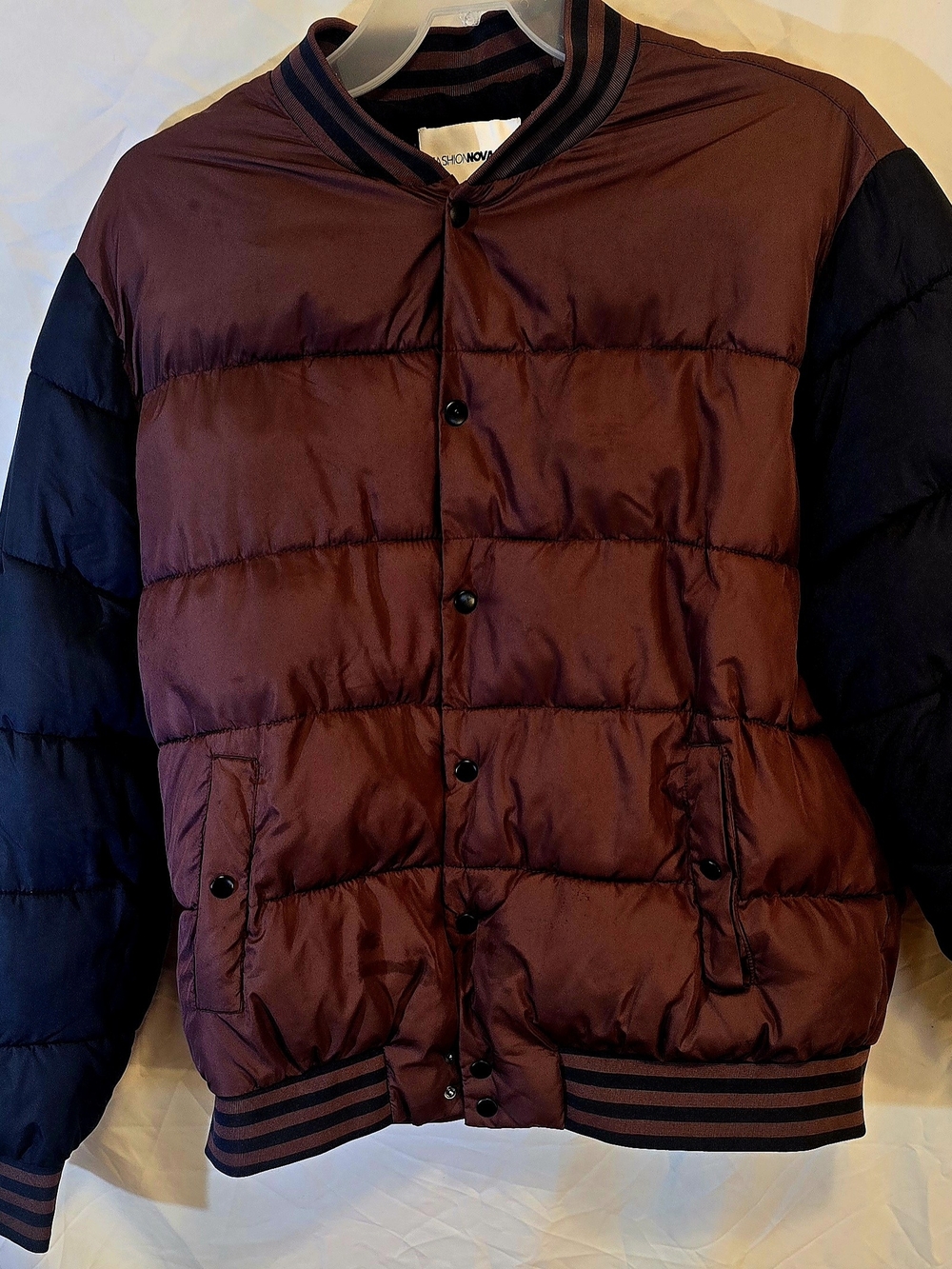 Fashion Nova Men Puffer Jacket XL Burgundy Black Varsity Bomber Colorblock